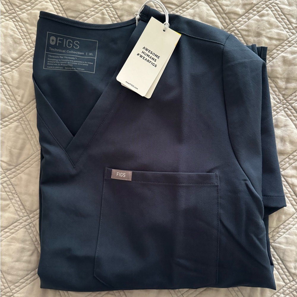 NWT Figs Catarina top XL/Dark Harbor